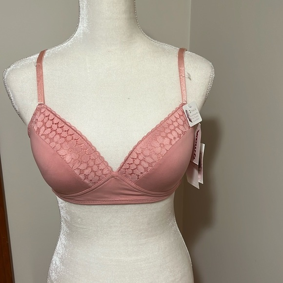 Jessica Simpson Other - Jessica Simpson Pink Bra NWT 36B